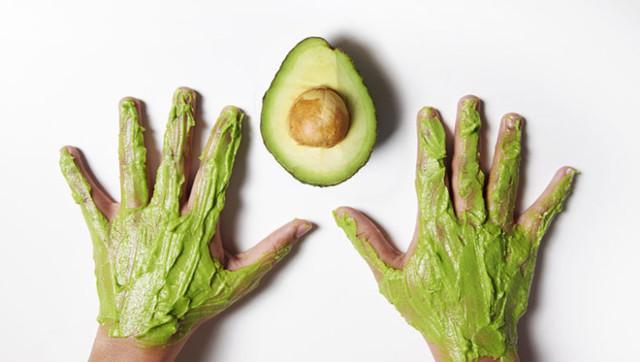 รูปภาพ:http://www.avocadosfrommexico.com/wp-content/uploads/2015/04/17-BEAUTY-DryHands-PIC-760x430.jpg