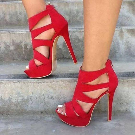 รูปภาพ:http://trend2wear.com/wp-content/uploads/2017/05/high-heels-6.jpg