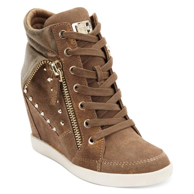 รูปภาพ:https://cdnb.lystit.com/photos/4974-2013/12/17/guess%3F-brown-womens-hitzo-wedge-sneakers-product-1-7402934-0-781692696-normal.jpeg