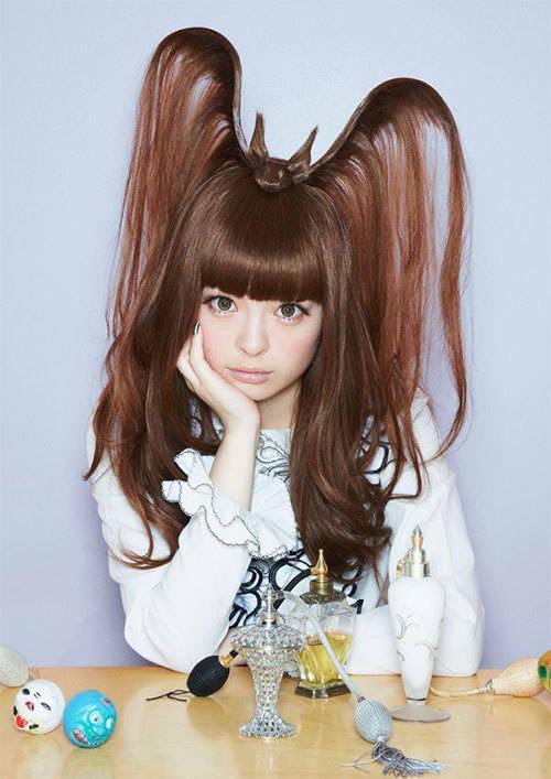 รูปภาพ:http://modernfashionblog.com/wp-content/uploads/2014/10/20-Crazy-Scary-Halloween-Hairstyle-Ideas-Looks-For-Kids-Girls-2014-2.jpg