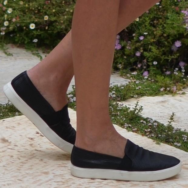 รูปภาพ:http://trendsurvivor.com/wp-content/uploads/2014/07/Vince-slip-on-perforated-sneakers.jpg