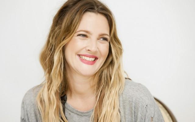 รูปภาพ:http://www.cleothailand.com/wp-content/uploads/2016/01/drew-barrymore-e1452916976737.jpg