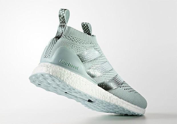 รูปภาพ:https://sneakerbardetroit.com/wp-content/uploads/2016/08/adidas-ace16-ultra-boost-mint-green-3.jpg