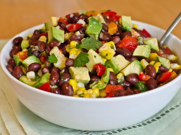รูปภาพ:http://www.seriouseats.com/recipes/assets_c/2013/05/2013-06-05-black-bean-corn-red-pepper-salad-thumb-625xauto-329651.jpg