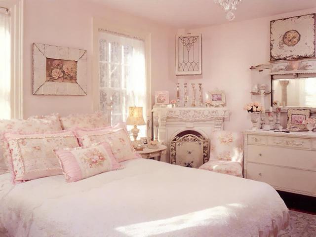 รูปภาพ:http://decoroption.com/wp-content/uploads/2015/10/light-pink-shabby-chic-bedroom-shabby-chic-bedroom-bedroom-shabby-chic-taste-vintage-bedroom-ideas.jpeg