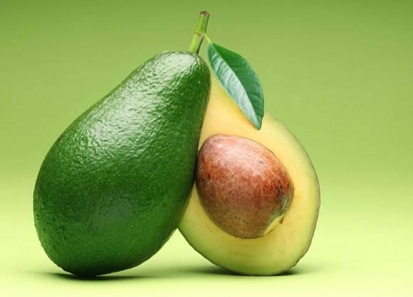 รูปภาพ:http://authoritynutrition.com/wp-content/uploads/2014/09/avocado-sliced-in-half.jpg