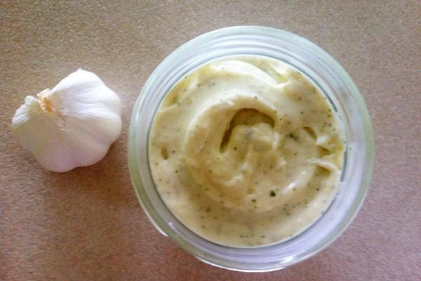 รูปภาพ:https://www.therguide.com/grancanaria/wp-content/uploads/sites/12/2015/11/garlic-mayonnaise.jpg