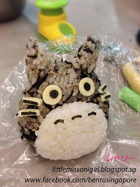 รูปภาพ:http://littlemissbento.com/wp-content/uploads/2012/11/Totoro-WM.jpg