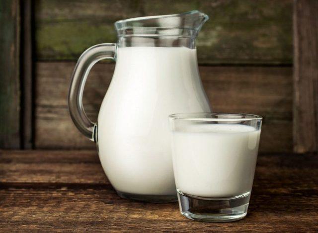 รูปภาพ:https://www.thestar.com/content/dam/thestar/news/canada/2016/11/16/kids-who-drink-whole-milk-are-leaner-researchers-say/milk-1.jpg.size.custom.crop.887x650.jpg
