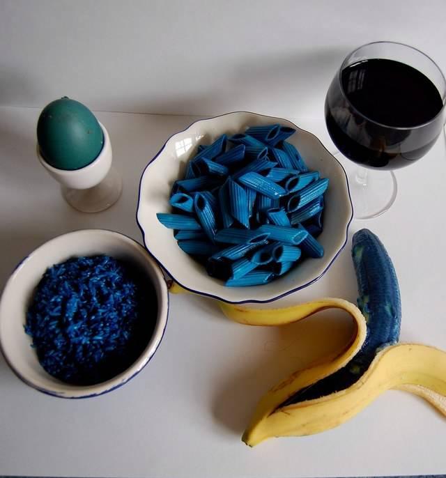 รูปภาพ:http://www.ineedtext.com/FoodBlog/wp-content/uploads/2011/11/Blue-Food-8.jpg