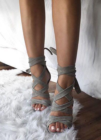 รูปภาพ:http://trend2wear.com/wp-content/uploads/2017/06/high-heels-1.jpg