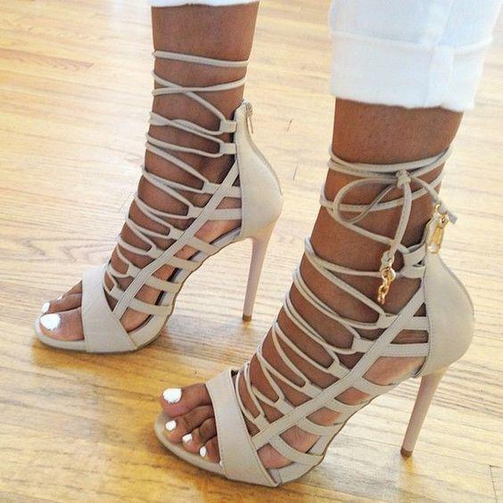 รูปภาพ:http://trend2wear.com/wp-content/uploads/2017/06/high-heels-4.jpg