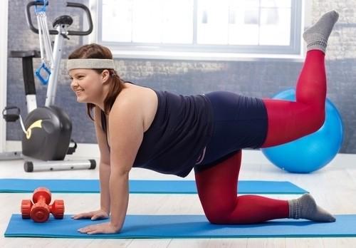 รูปภาพ:http://www.confusedsandals.com/wp-content/uploads/2015/12/1502-young-fat-smiling-woman-exercising.jpg