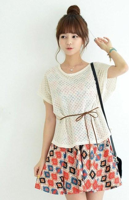 รูปภาพ:http://ndirfashion.com/wp-content/uploads/2013/12/Glamorous-Korean-Style-Print-Two-Piece-Set-Skirt-1.jpg