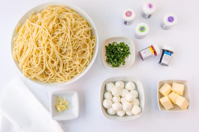 รูปภาพ:https://images.britcdn.com/wp-content/uploads/2017/04/Rainbow-Spaghetti-ingredients.jpg