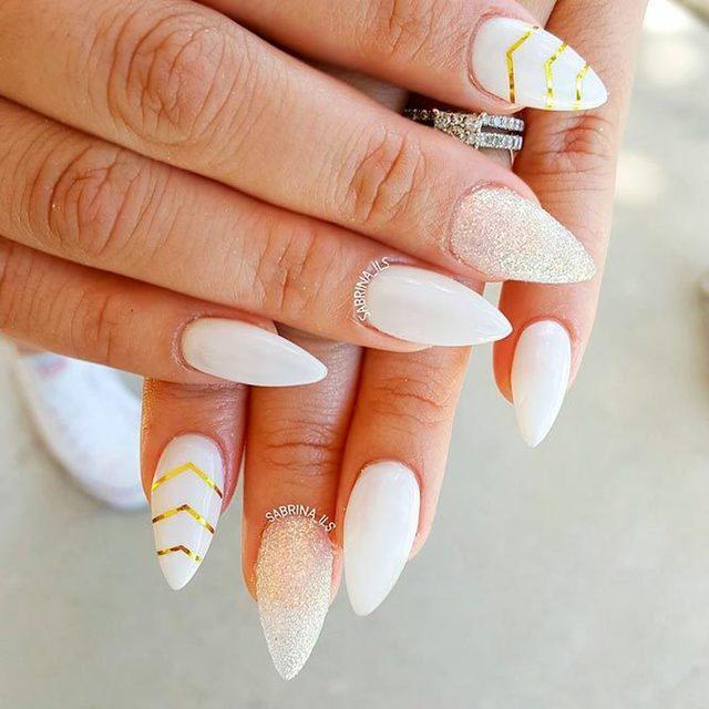 รูปภาพ:https://naildesignsjournal.com/wp-content/uploads/2017/06/sassy-nails-designs-white-sand-nail.jpg