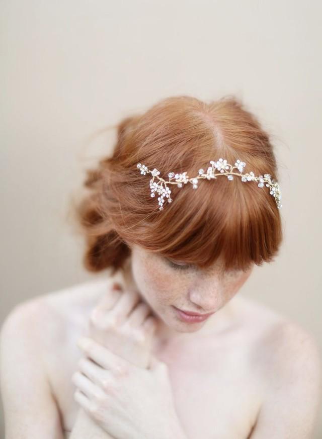 รูปภาพ:http://www.hairsea.com/wp-content/uploads/2015/10/Best-Exquisite-Hair-Adornments-for-the-Bride10.jpg
