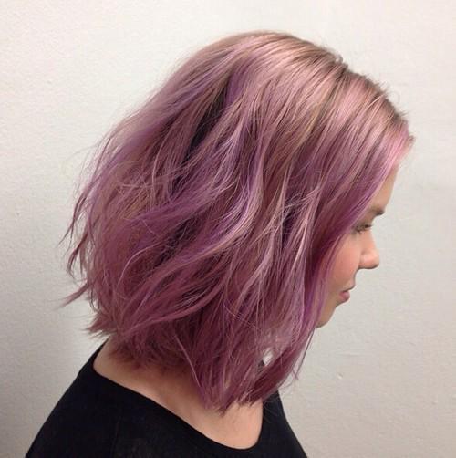 รูปภาพ:http://www.prettydesigns.com/wp-content/uploads/2015/12/Long-Wavy-Bob-Hairstyle-for-Purple-Hair.jpg