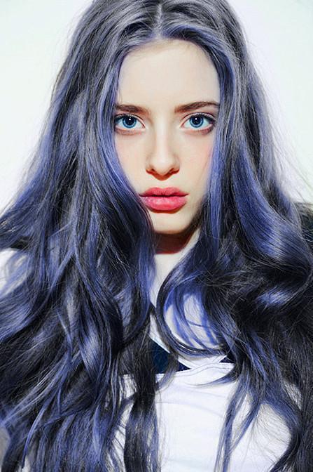 รูปภาพ:http://pophaircuts.com/images/2016/12/20-captivating-blue-ombre-hair-you-cant-miss-8.jpg