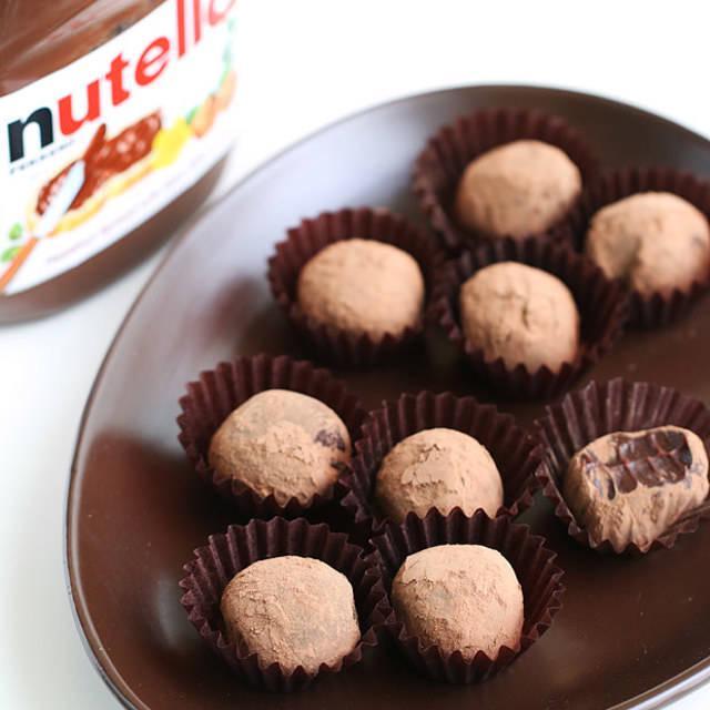 ตัวอย่าง ภาพหน้าปก:เมนูของหวานแสนง่ายกับ 'Nutella Chocolate Truffle'
