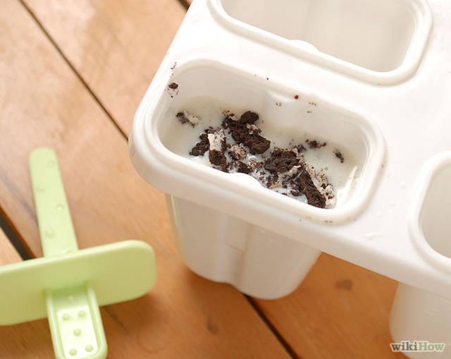 รูปภาพ:http://pad1.whstatic.com/images/thumb/2/2d/Make-Oreo-Popsicles-Step-3.jpg/670px-Make-Oreo-Popsicles-Step-3.jpg