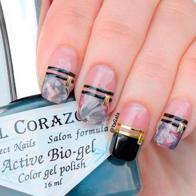 รูปภาพ:https://naildesignsjournal.com/wp-content/uploads/2017/04/modern-nails-trends-16.jpg