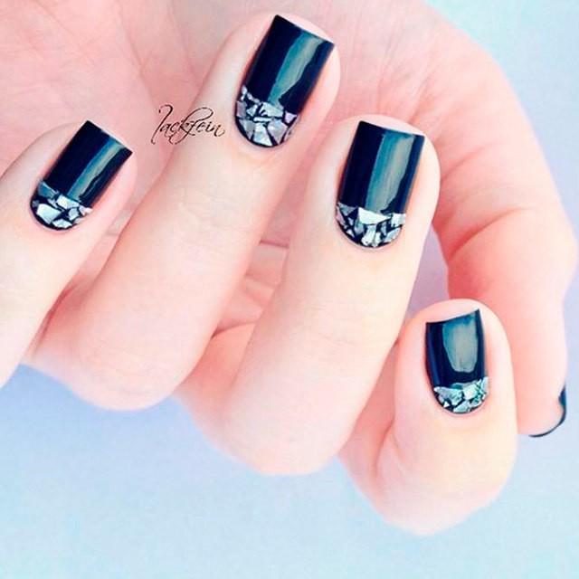 รูปภาพ:https://naildesignsjournal.com/wp-content/uploads/2017/04/modern-nails-trends-12.jpg