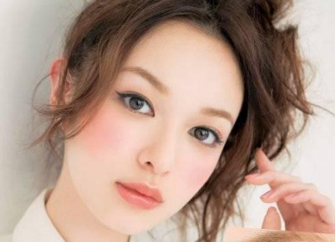 รูปภาพ:http://www.hairandmakeupideas.com/wp-content/uploads/2015/04/japanese-makeup-15.jpg