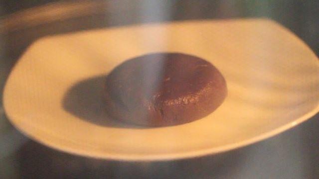 รูปภาพ:http://i1.wp.com/eugeniekitchen.com/wp-content/uploads/2014/05/microwave-brownie-cookie-recipe5.jpg?w=700