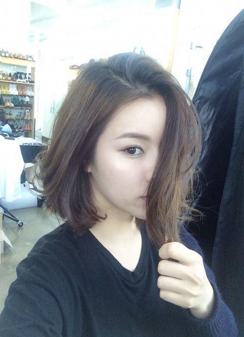 รูปภาพ:https://s-media-cache-ak0.pinimg.com/736x/50/af/fb/50affb10e3881ef074e3143dbbe3183d--ulzzang-hairstyle-korean-short-hairstyle.jpg