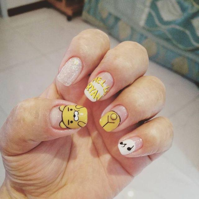 รูปภาพ:https://s-media-cache-ak0.pinimg.com/736x/9b/c3/bd/9bc3bd2738c4d0d87919dc744ba144d0--nailart.jpg