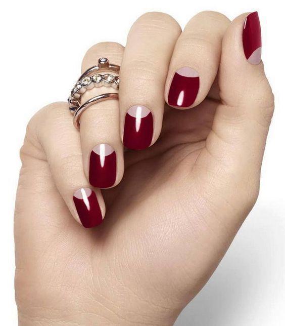 รูปภาพ:http://i.styleoholic.com/2017/05/18-red-half-moon-classic-nails.jpg
