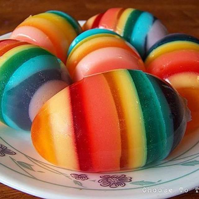 ภาพประกอบบทความ " Rainbow Easter Eggs " เมนูน่ารัก เมนูง่ายๆ ใครๆก็ทำได้
