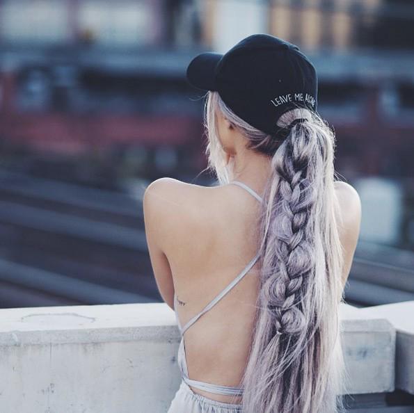 รูปภาพ:http://styleskinner.com/wp-content/uploads/2017/05/75-ponytail-with-baby-braid.jpg