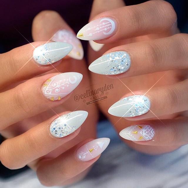 รูปภาพ:https://naildesignsjournal.com/wp-content/uploads/2017/03/stiletto-nail-designs-you-adore-17.jpg