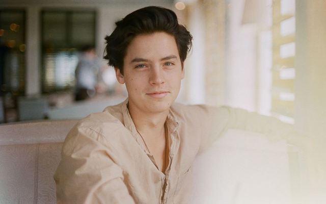 รูปภาพ:https://i0.wp.com/www.hofmag.com/wp-content/uploads/2017/05/Cole-Sprouse.jpg?resize=960%2C600&ssl=1