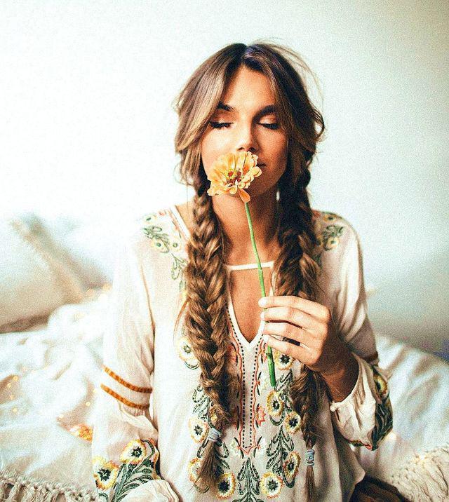 รูปภาพ:http://www.preppychic.club/wp-content/uploads/2017/05/43-bohemian-hairstyles-ideas-for-every-boho-chic-junkie.jpg