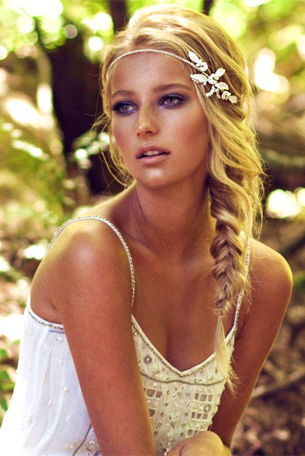 รูปภาพ:http://www.preppychic.club/wp-content/uploads/2017/05/43-bohemian-hairstyles-ideas-for-every-boho-chic-junkie-20.jpg