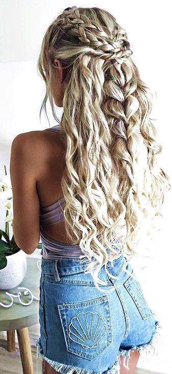 รูปภาพ:http://www.preppychic.club/wp-content/uploads/2017/05/43-bohemian-hairstyles-ideas-for-every-boho-chic-junkie-21.jpg