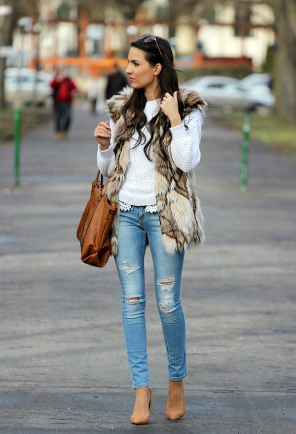 รูปภาพ:http://stylesweekly.com/wp-content/uploads/2015/06/Ripped-jeans-and-fur-vest.jpg