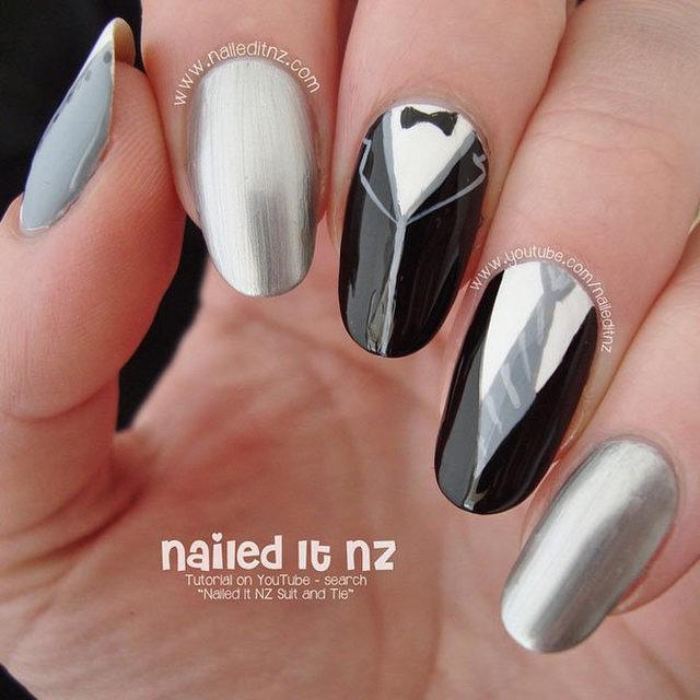 รูปภาพ:https://naildesignsjournal.com/wp-content/uploads/2017/05/white-black-nail-designs-tuxedo-nails.jpg