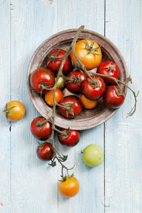 รูปภาพ:http://ghk.h-cdn.co/assets/17/30/480x719/tomatoes.jpg