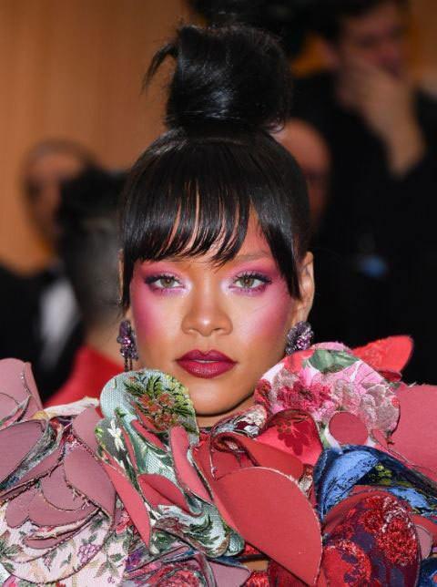 รูปภาพ:http://cdn.megastyle.ph/wp-content/uploads/2017/05/03112955/Rihanna2.jpg