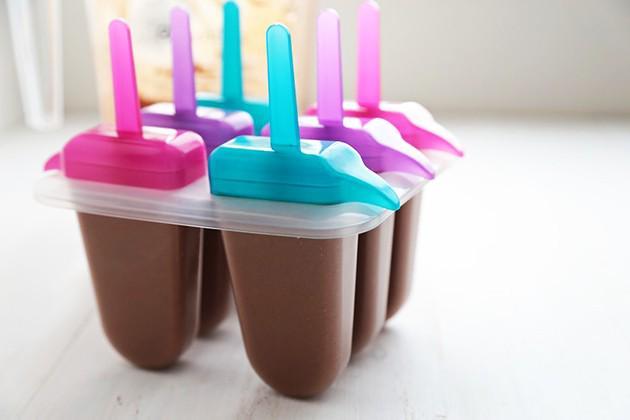 รูปภาพ:http://tastykitchen.com/wp-content/uploads/2014/08/Tasty-Kitchen-Blog-Banana-Nutella-Fudge-Pops-06.jpg