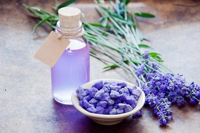 รูปภาพ:http://www.fashionlady.in/wp-content/uploads/2017/08/lavender-oil-benefits.jpg