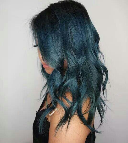 รูปภาพ:http://hairstylehub.com/wp-content/uploads/2017/08/aqua-blue-color-melt.jpg