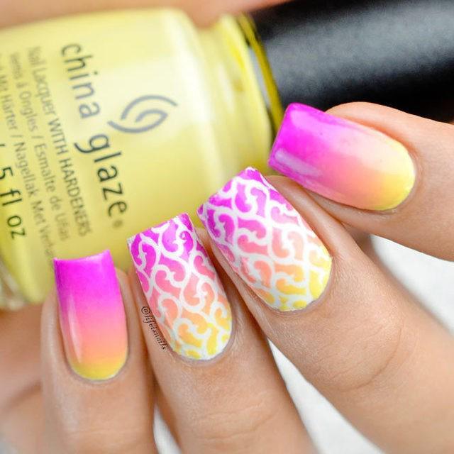 รูปภาพ:https://naildesignsjournal.com/wp-content/uploads/2017/05/best-nail-polish-colors-thorns-stencils-ombre-nail-art.jpg