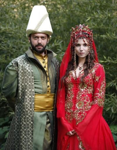 รูปภาพ:http://nationalclothing.org/images/2014/11/Turkish-wedding-dress.jpg