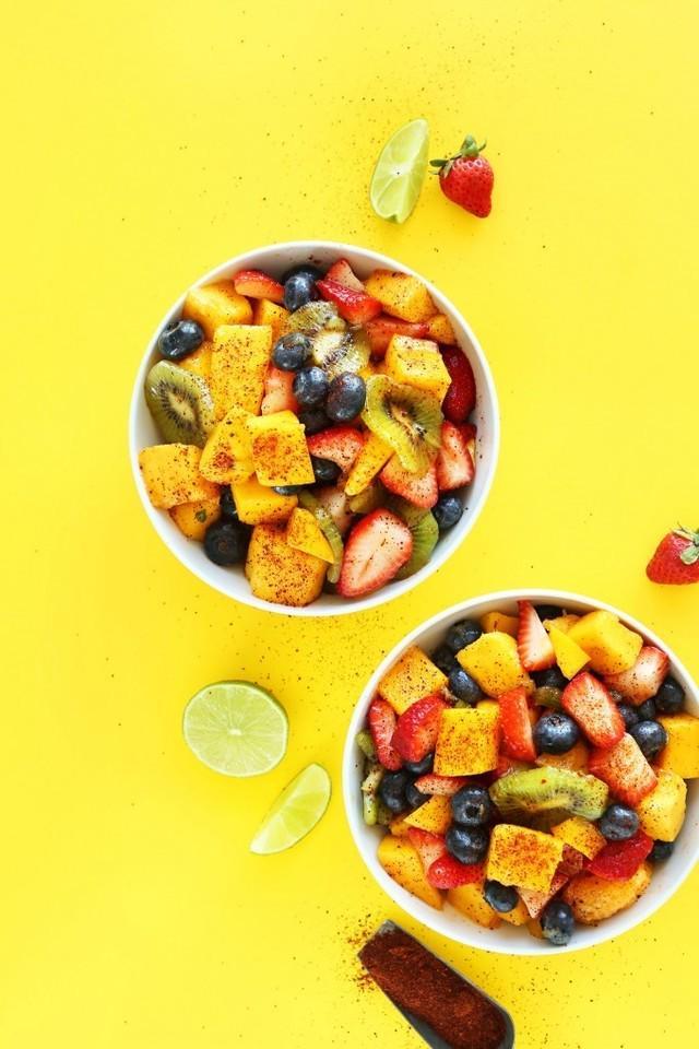 รูปภาพ:https://mbkr-minimalistbaker.netdna-ssl.com/wp-content/uploads/2015/07/AMAZING-Fruit-Salad-with-lime-juice-and-chili-powder-for-a-kick-of-heat-This-stuff-is-IRRESISTIBLE-vegan-glutenfree-recipe-fruit-healthy-salad-680x1020.jpg