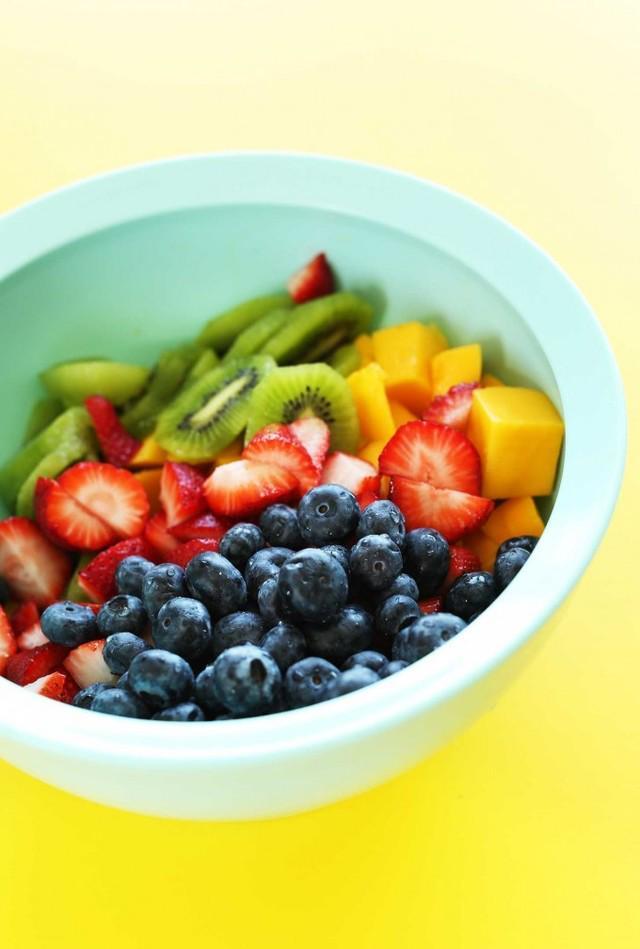 รูปภาพ:https://mbkr-minimalistbaker.netdna-ssl.com/wp-content/uploads/2015/07/SPICY-Sweet-Fruit-Salad-The-perfect-side-dish-for-any-summer-entree-vegan-glutenfree-fruit-salad-healthy-recipe--680x1008.jpg